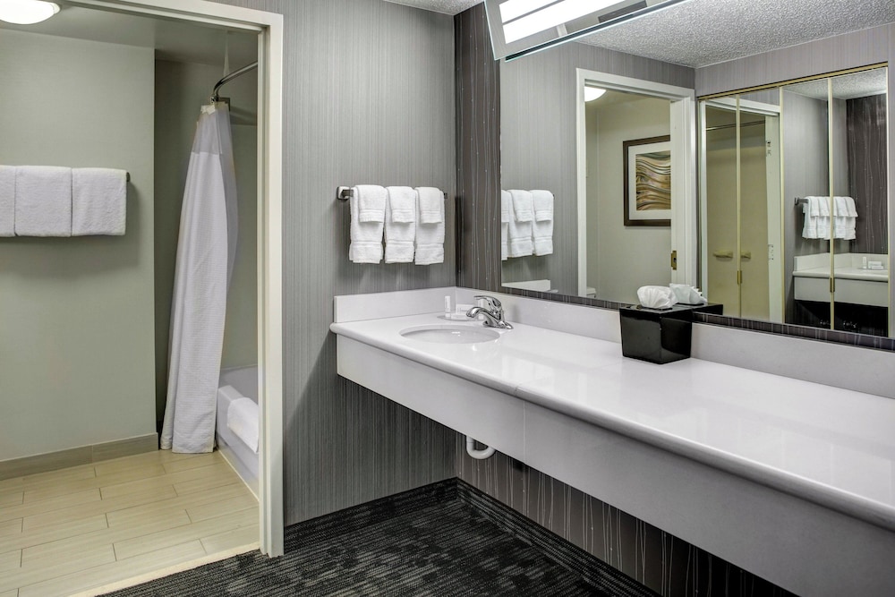 Courtyard by Marriott Cleveland Westlake - photo 19
