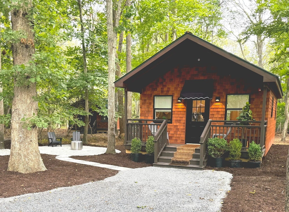 North Fork Cottages Rv Resort — Greenport