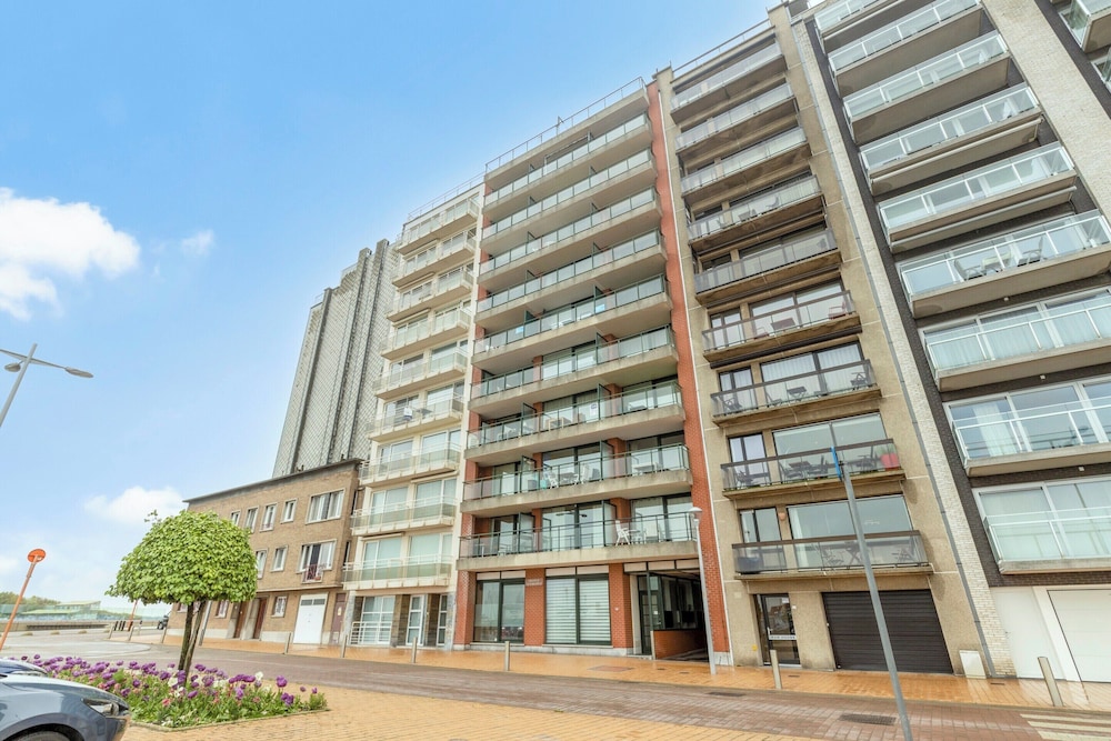 Apartment in Blankenberge by Marina Views — 4-Star Luxury Hotel in Blankenberge, Belgium