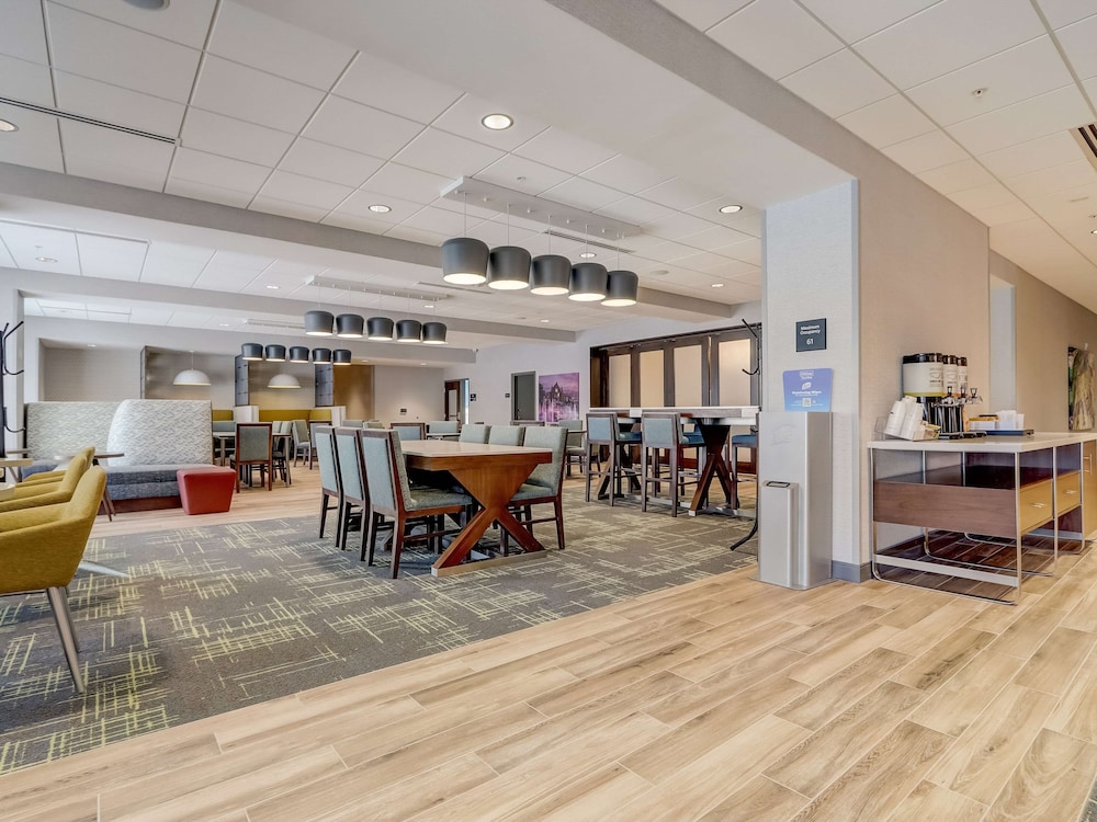 Hampton Inn and Suites by Hilton Cincinnati Midtown Rookwood - photo 70