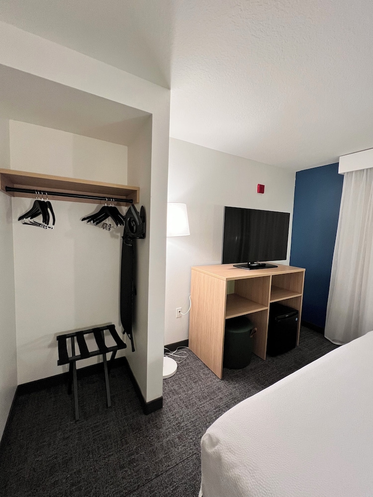 Spark by Hilton Orlando Universal Blvd - photo 8