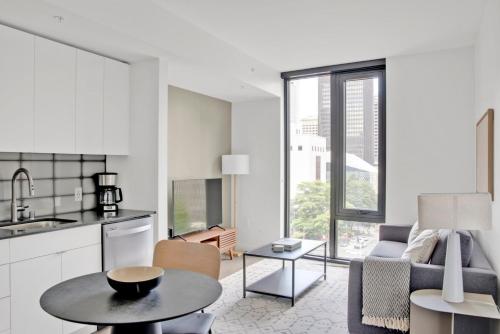 First Hill 1BR w Gym Coworking SEA 451 — 4-Star Luxury Hotel in Seattle, United States