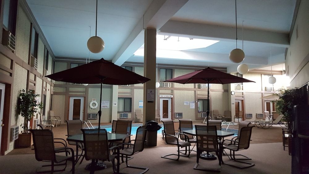 Crookston Inn & Convention Center - photo 23