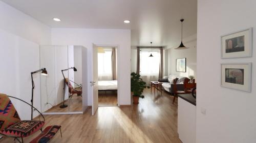 Wehost Stylish Apartment Near Fabrika