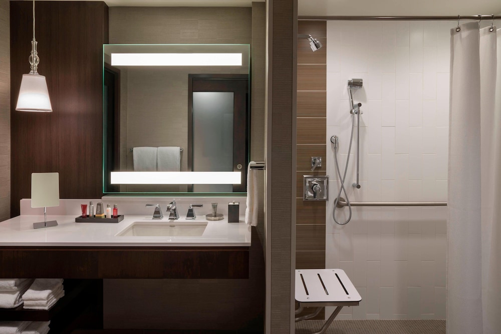 Buffalo Marriott At Lecom Harborcenter - photo 21