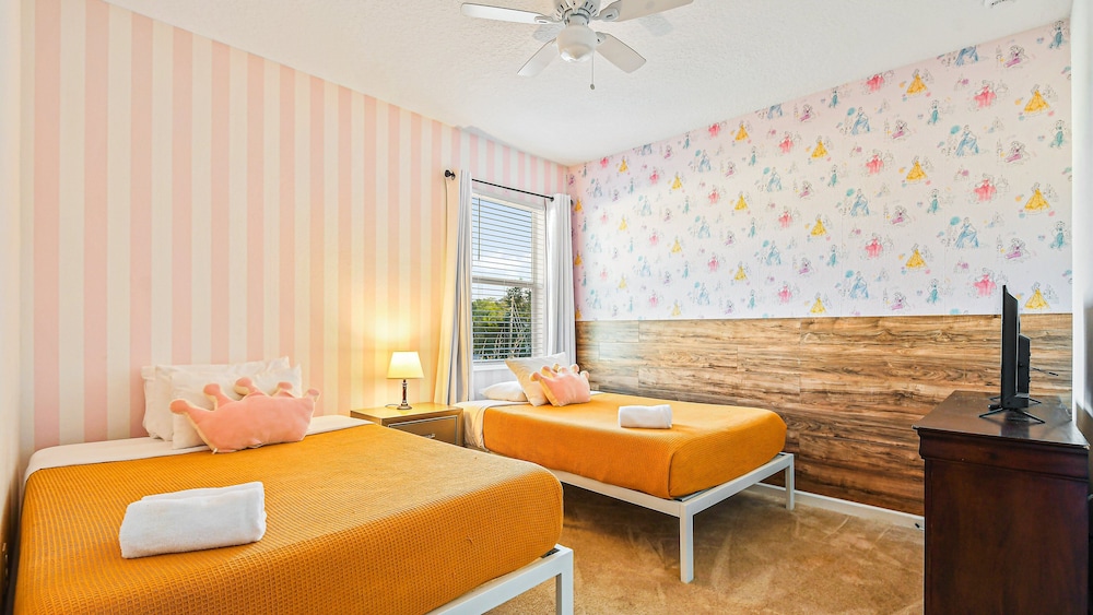 Spacious 12 bed Villa With Pool & Resort Amenities - photo 15
