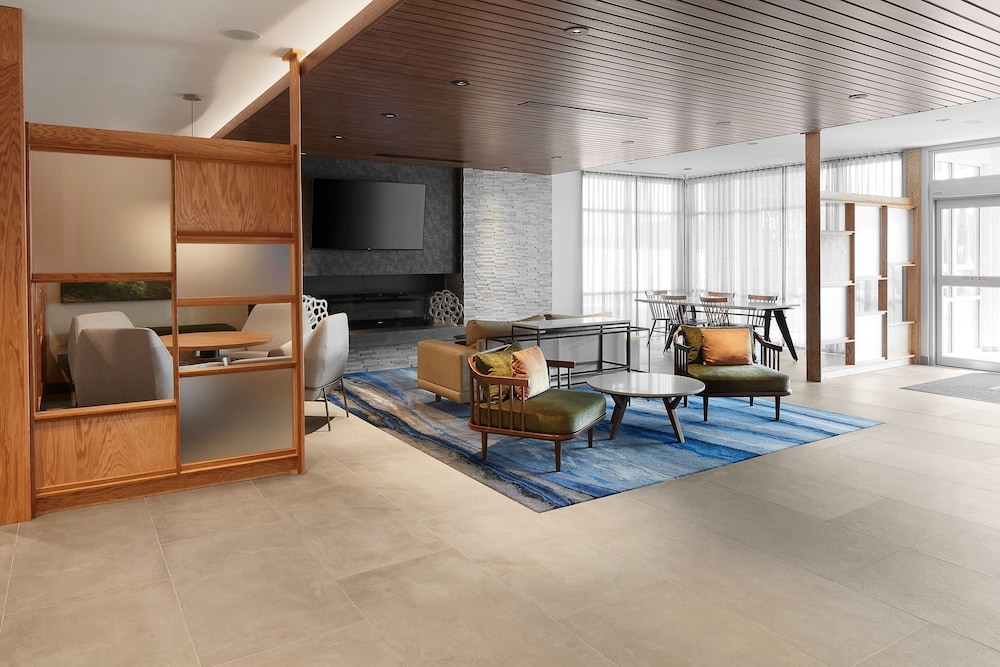 Fairfield Inn & Suites by Marriott Stony Creek - photo 3