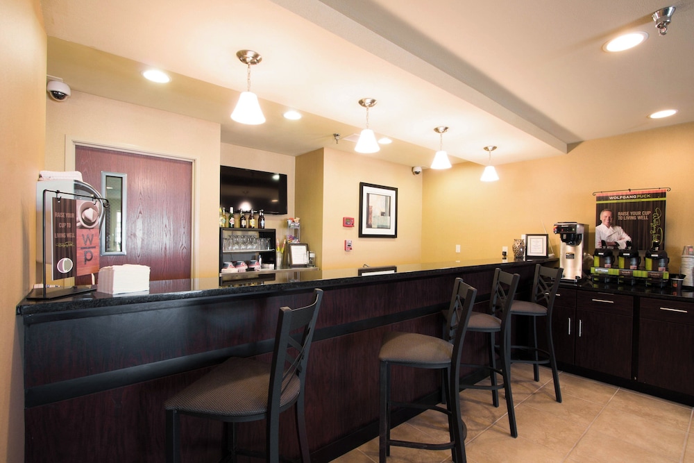 Cobblestone Inn & Suites Eads - photo 38