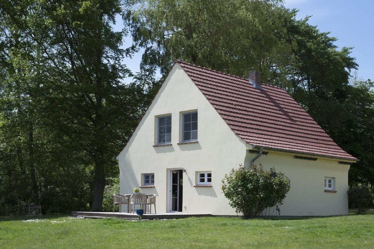 Gut Grubnow Rugen Ferienhaus — Neuenkirchen