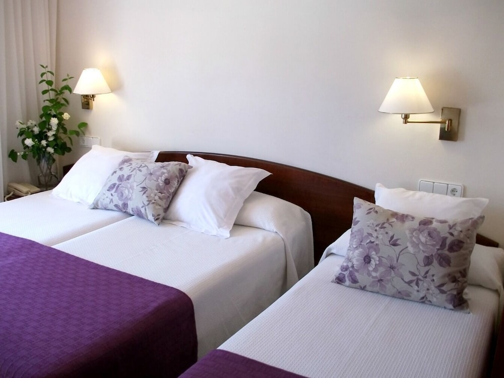RVHotels Avenida — Tossa De Mar — photo 2