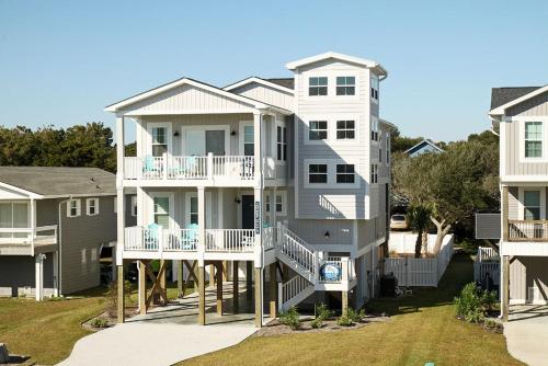 Porpoise Driven Life by Oak Island Accommodations - photo 29
