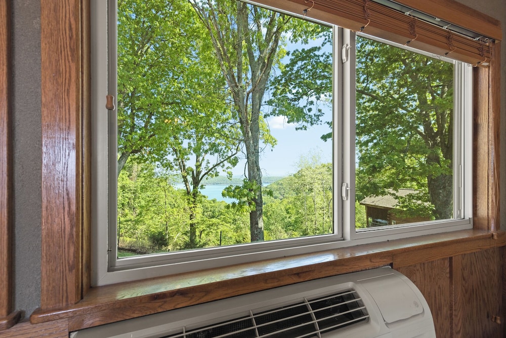 Beaver Lakeview Resort - photo 11