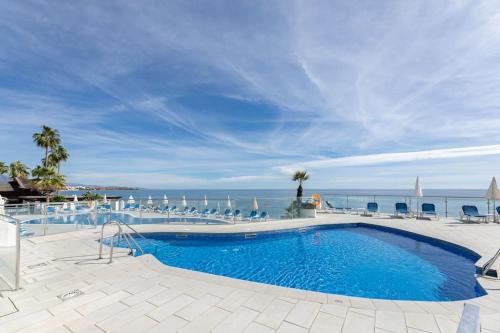Amazing 4 Bed Beachfront Dominion Beach Rdr358 — Estepona