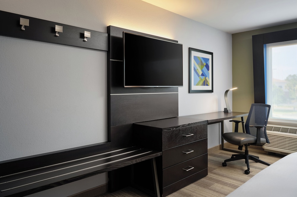 Holiday Inn Express & Suites Brunswick by IHG - photo 9