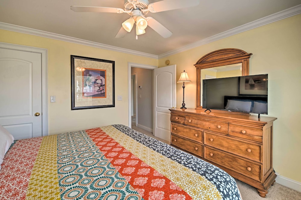 Spacious Family Retreat with Resort Amenities - photo 8