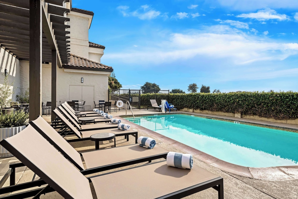 Hampton Inn Morgan Hill - photo 40