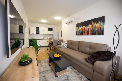 Apartman IVANA private parking — 4-Star Luxury Hotel in Osijek, Croatia