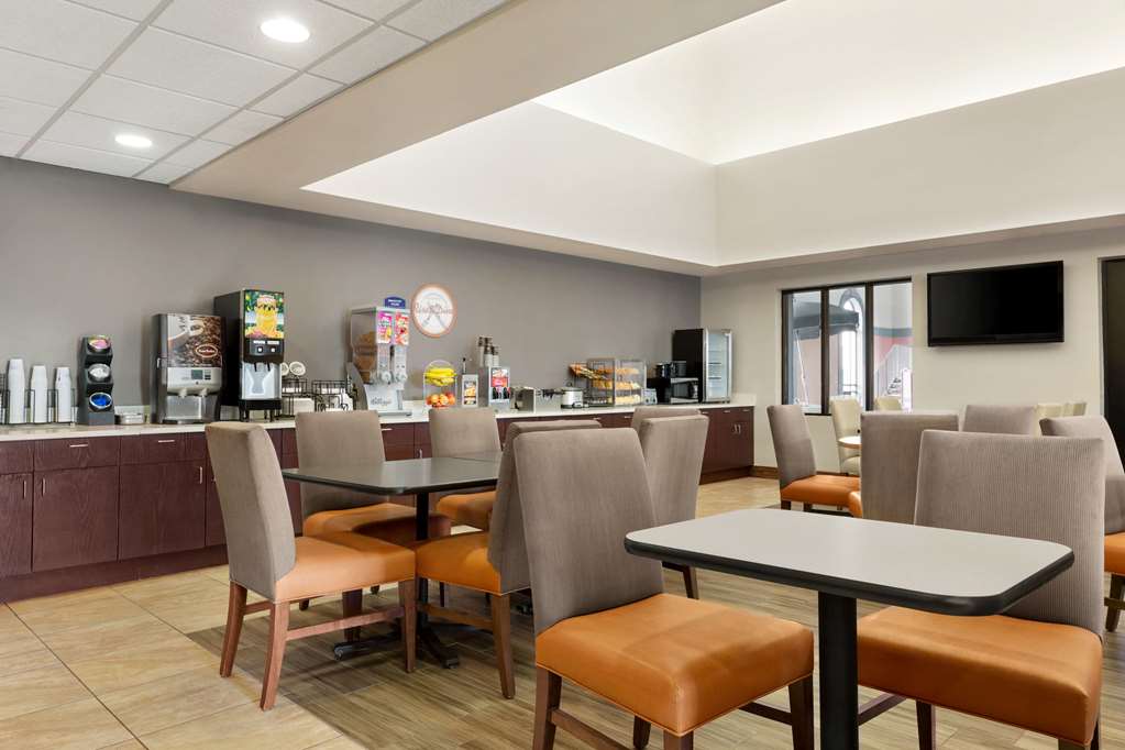 Howard Johnson by Wyndham Billings - photo 12