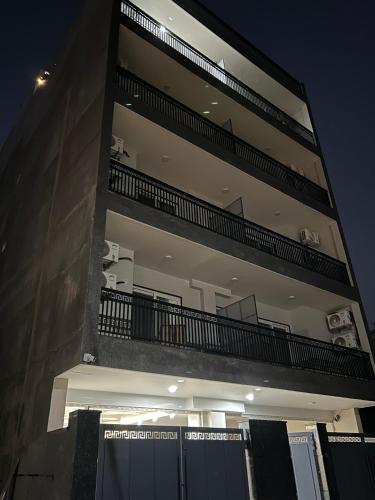 Private 1 BHK Serviced Apartments Sector 52 Near Millennium City Metro Station Gurgaon