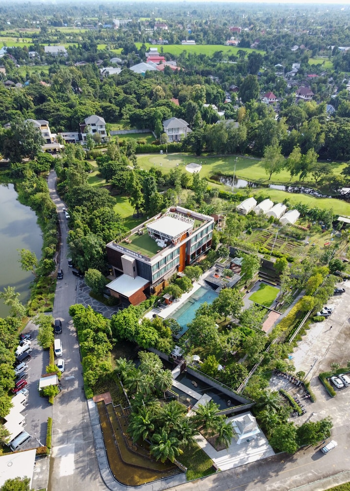 North Hill City Resort in Hang Dong, Thailand