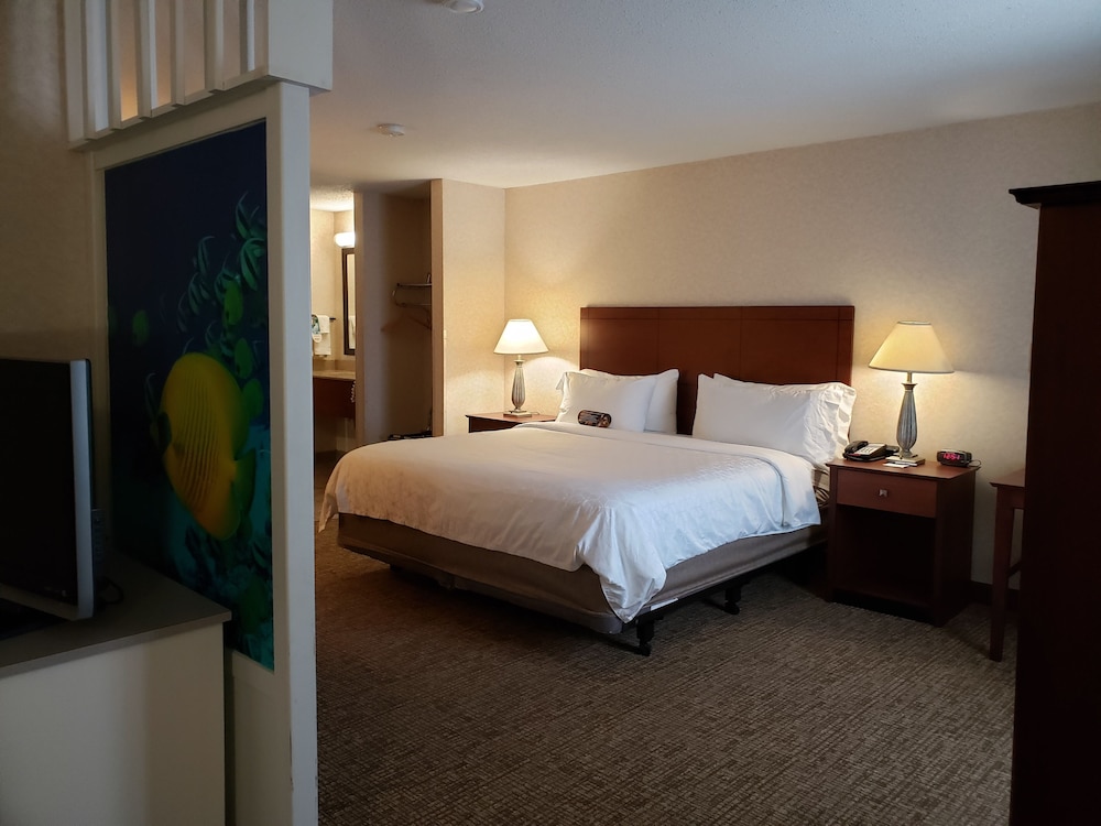 Holiday Inn Express Deforest - photo 15