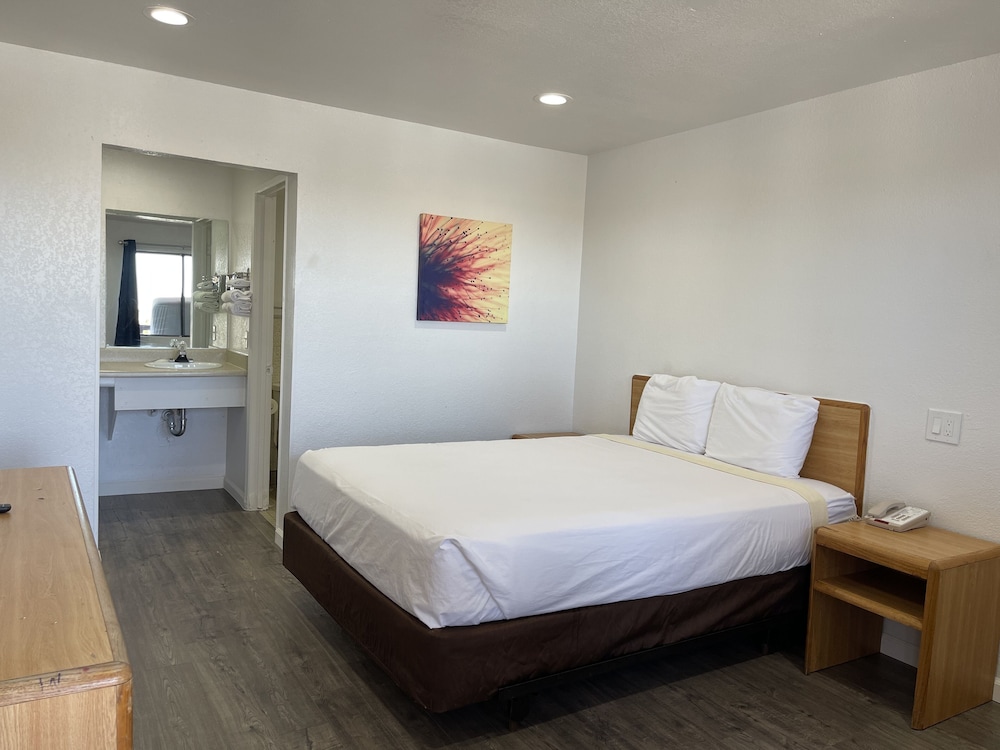 Palms Inn & Suites - photo 9