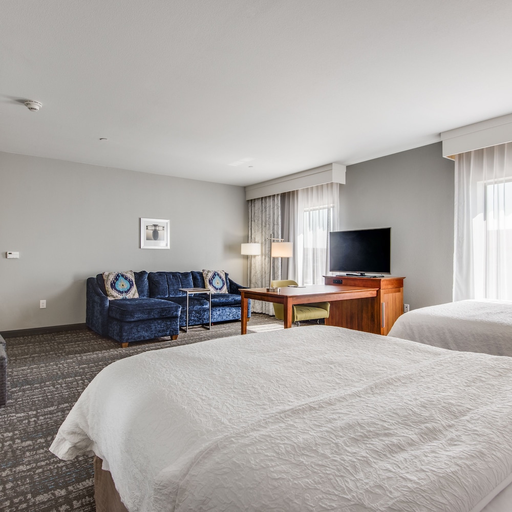 Hampton Inn & Suites Dallas Ft. Worth Airport South - photo 14