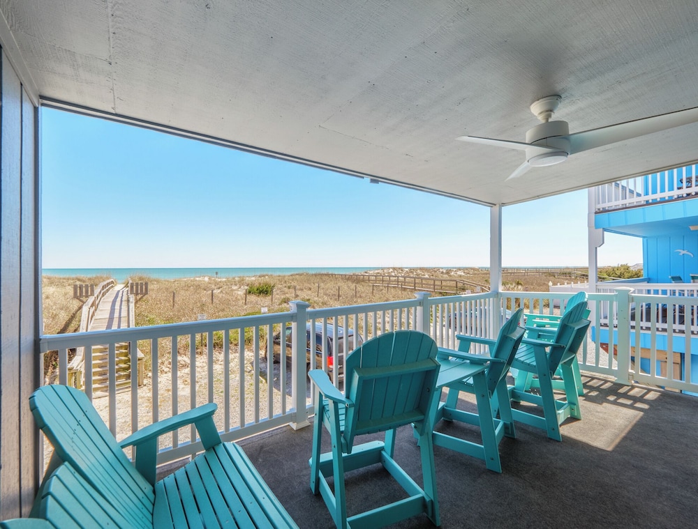 Winds 1 #1B Sand Castle — 4-Star Luxury Hotel in Carolina Beach, United States