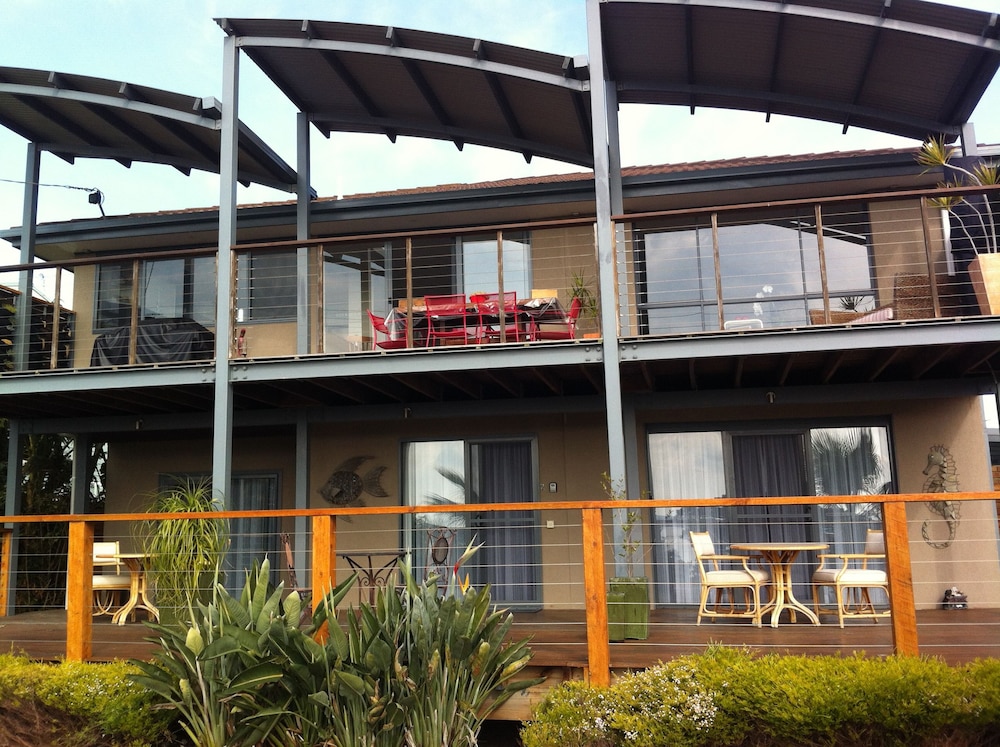 Corinella On The Esplanade Bed & Breakfast — 4-Star Luxury Hotel in Cowes, Australia