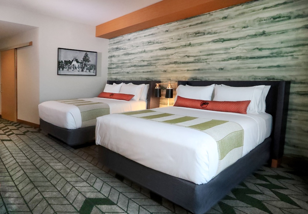 Emerald Queen Hotel and Casino Tacoma - photo 9