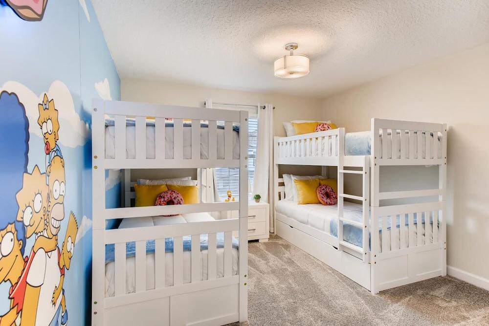 4837 ML Stunning 4BR Townhome in Kissimmee, United States