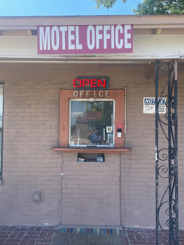 Economy Inn San Marco - photo 2