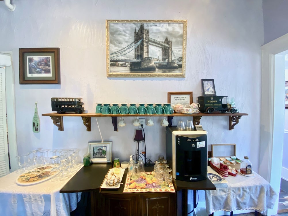 Penny Farthing Inn - photo 40