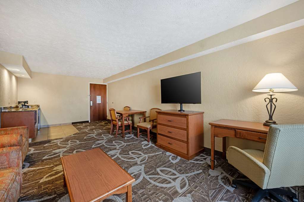 Best Western Plus Mid Nebraska Inn & Suites - photo 34