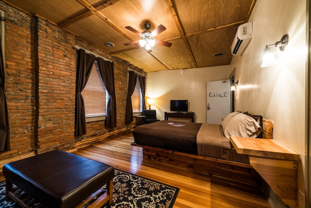 The Walnut Street Inn in Bloomington, United States