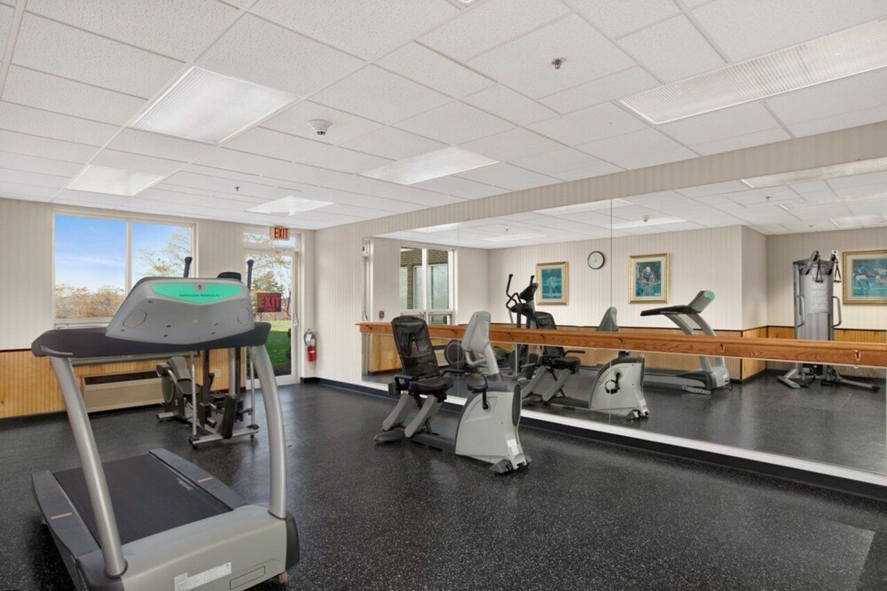 Ramada by Wyndham Greensburg Hotel and Conference Center - photo 13
