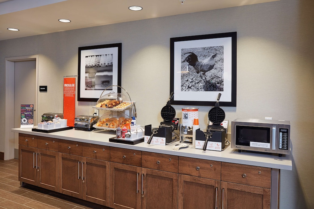 Hampton Inn & Suites Sacramento at Csus - photo 49