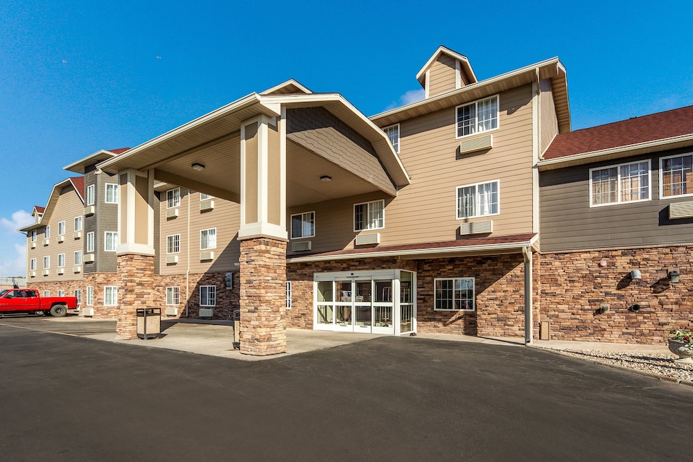 Red Roof Inn & Suites Omaha Council Bluffs - featured photo