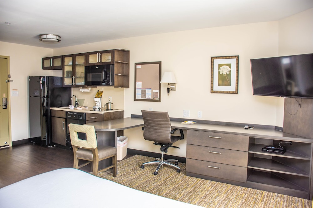 Candlewood Suites : Overland Park W 135th St by IHG - photo 21