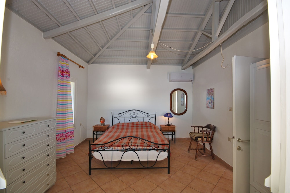 Fisherman’s Cottage — Agios Dimitrios — photo 2