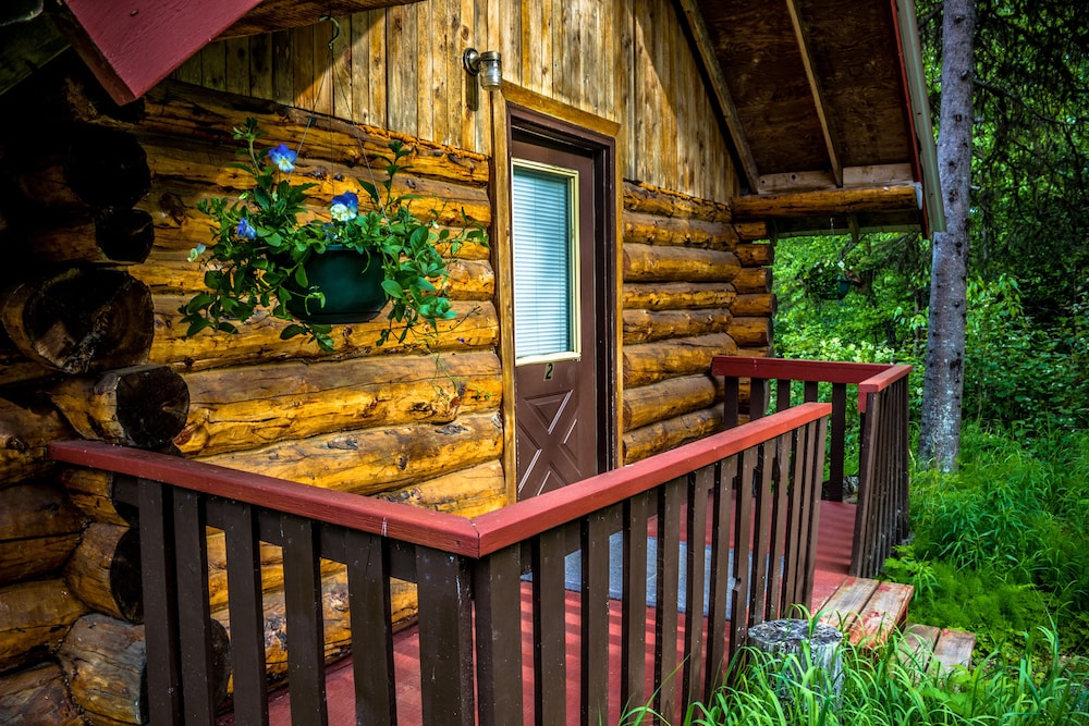 Midnight Sun Log Cabins - photo 13