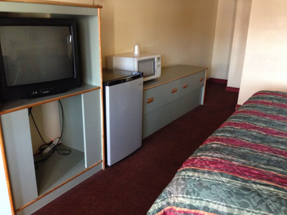 National 9 Motel - photo 14
