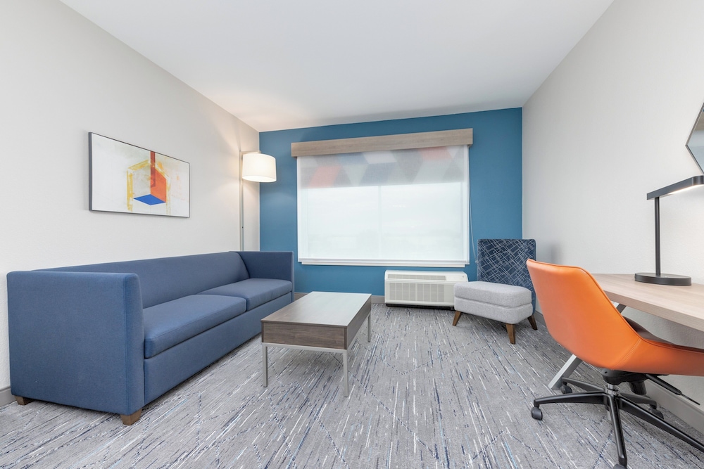 Holiday Inn Express & Suites Austin Airport East by IHG - photo 5