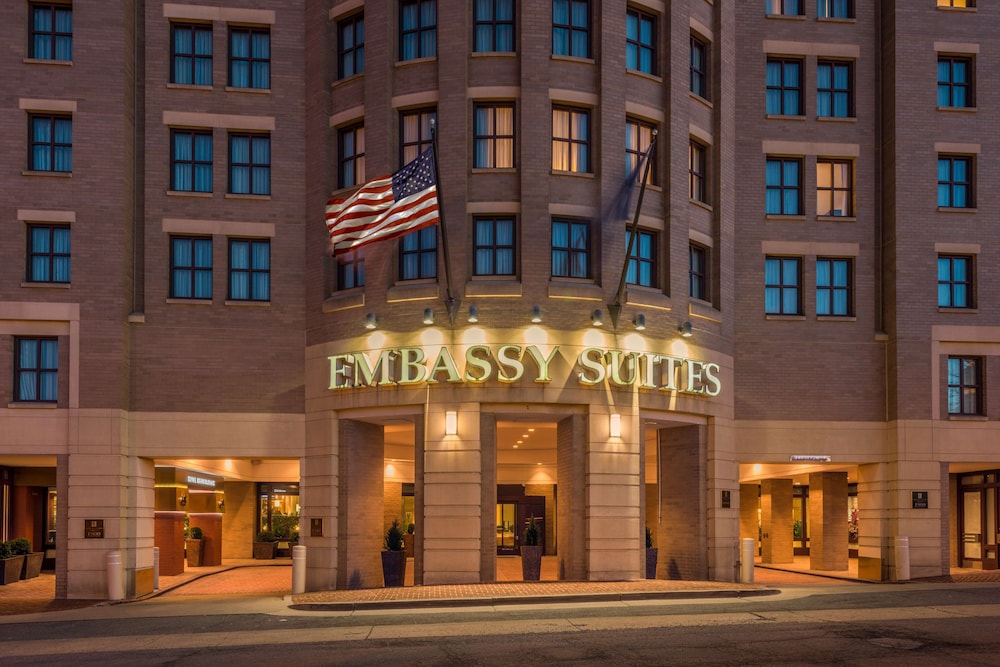 Embassy Suites by Hilton Alexandria Old Town - featured photo