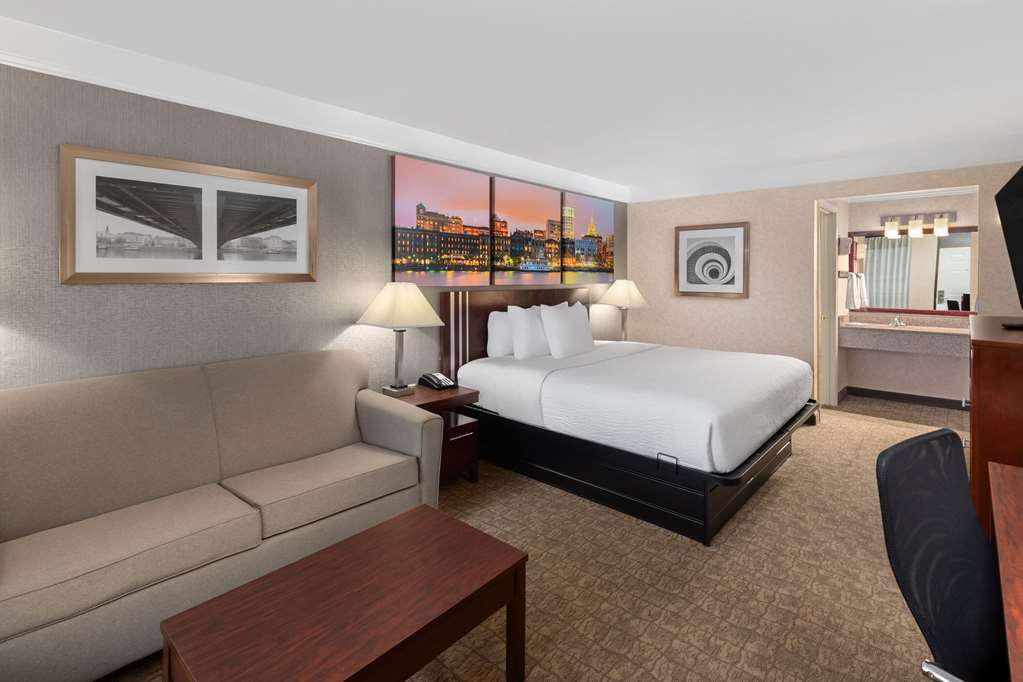 Days Inn by Wyndham Columbia Kentucky - photo 28