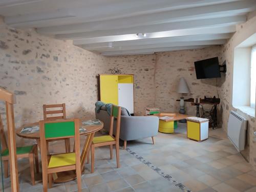 Le gîte de la Muraille classé 3 Etoiles pour 4 personnes - last minute hotel in Cormery