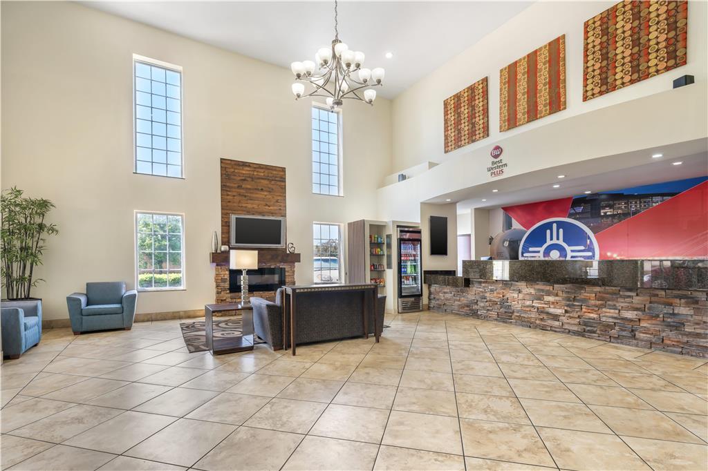 Best Western Plus Eastgate Inn & Suites - photo 45