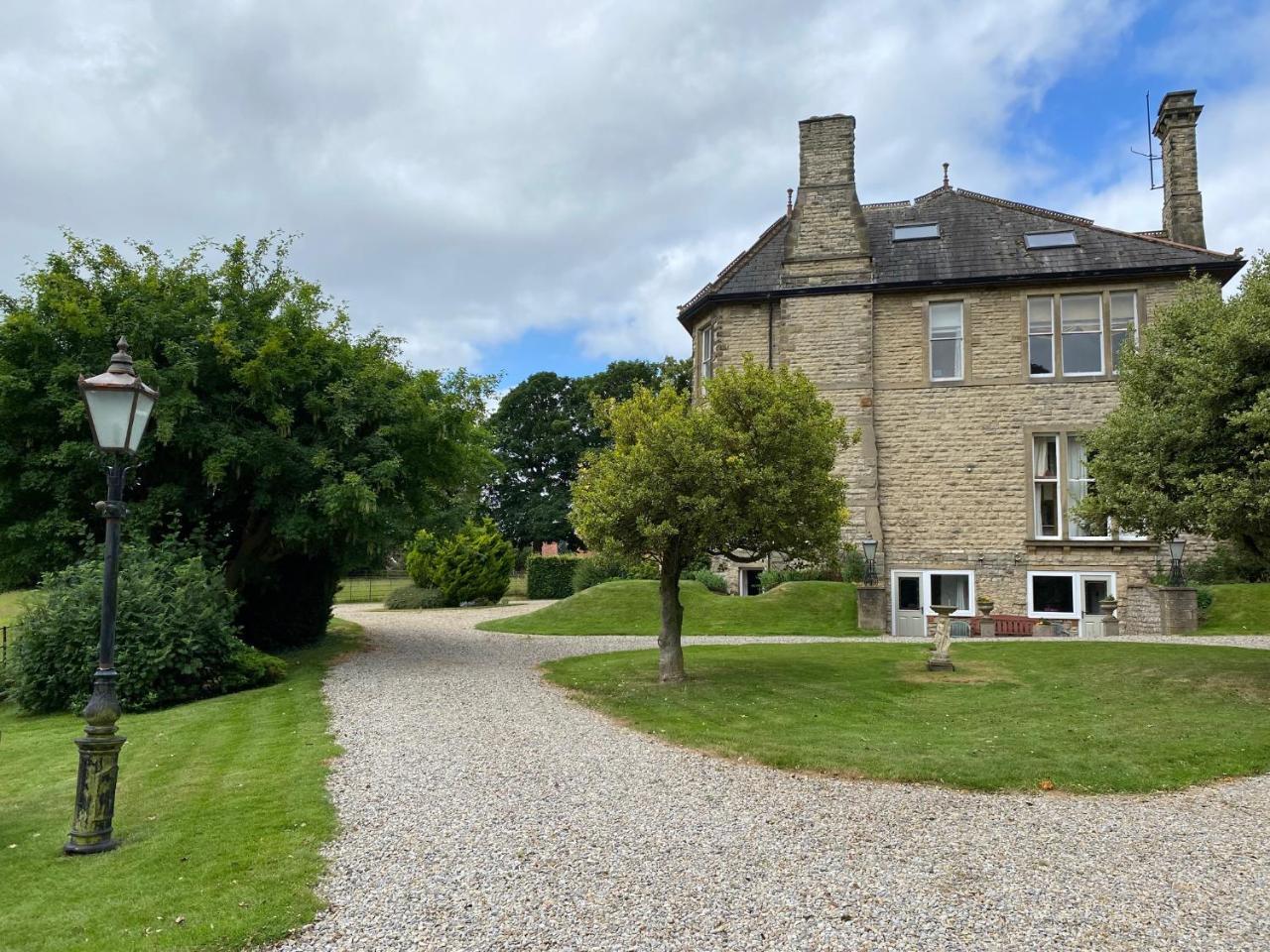 Bellfield Country Suites 19139075 — Masham
