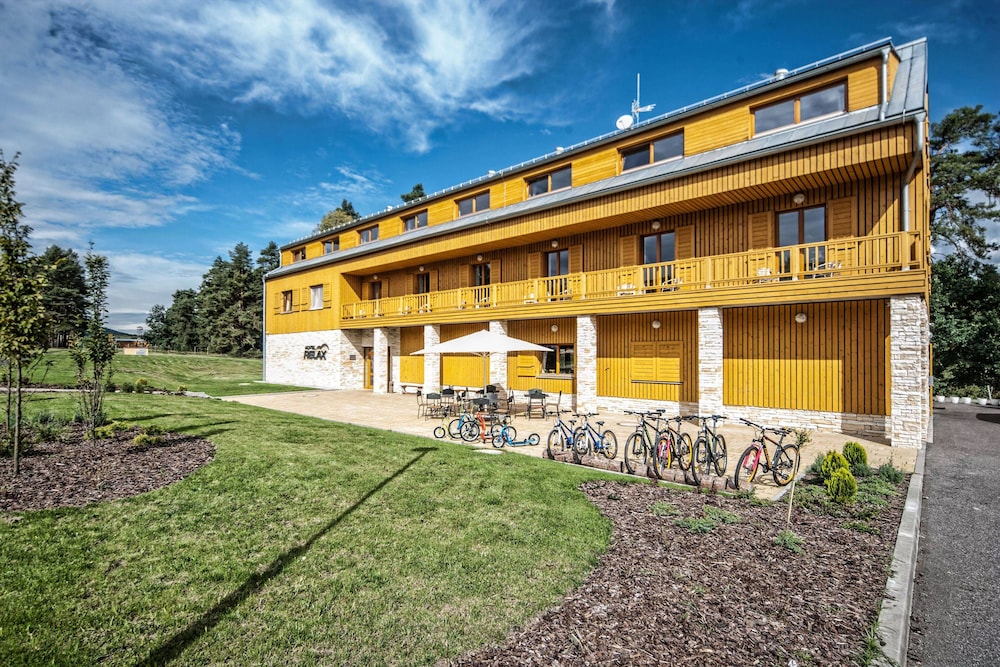 Hotel Relax Vrchbělá — hotel in Bela Pod Bezdezem