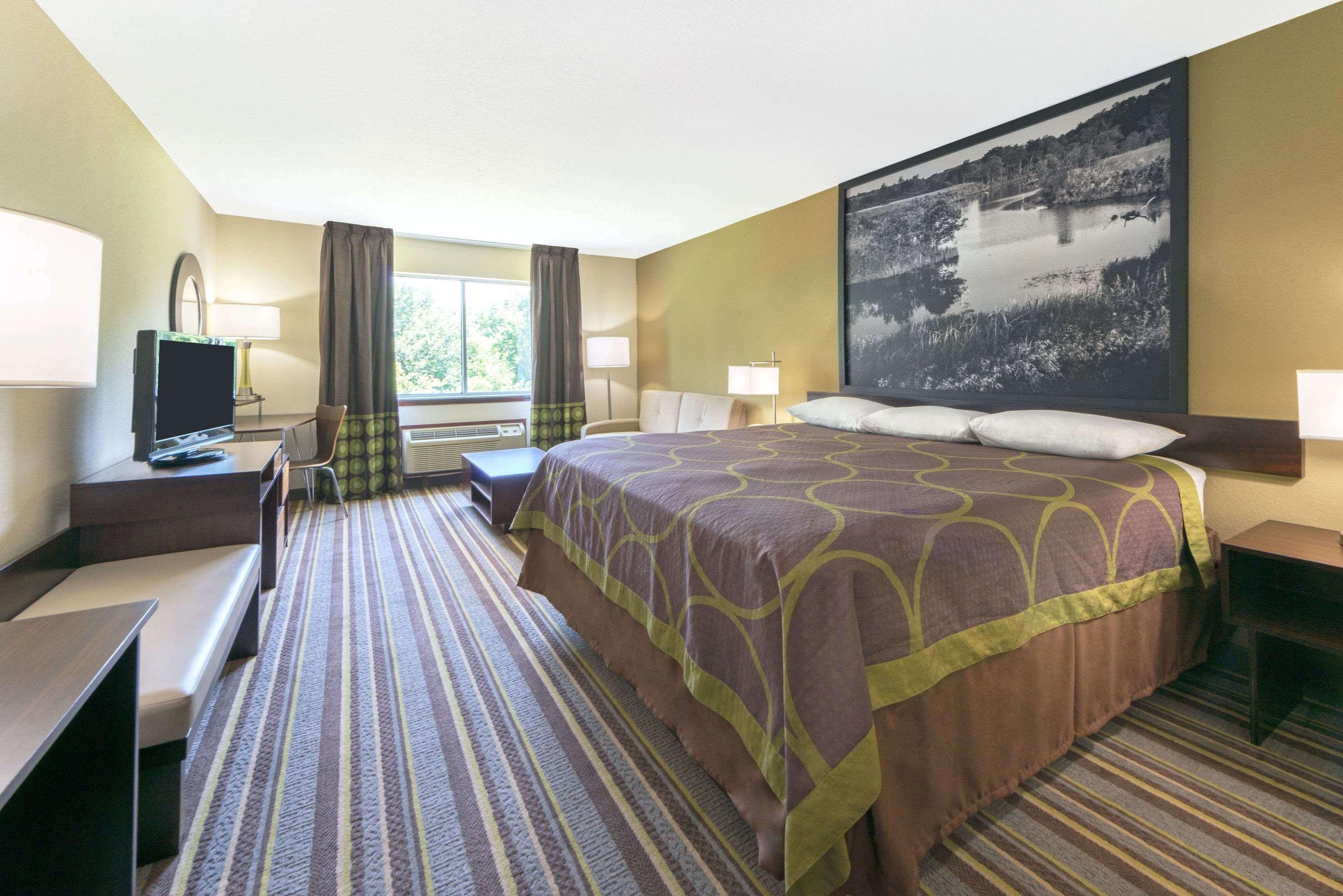 Super 8 by Wyndham Perry - photo 4